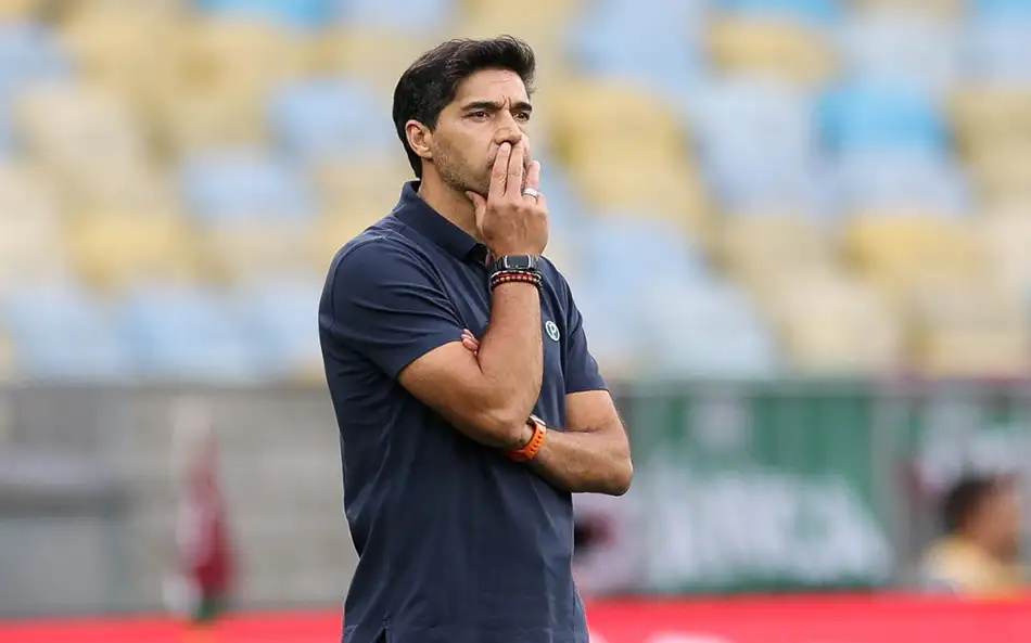 Abel Ferreira desabafa após classificação do Palmeiras: “O futebol está doente”