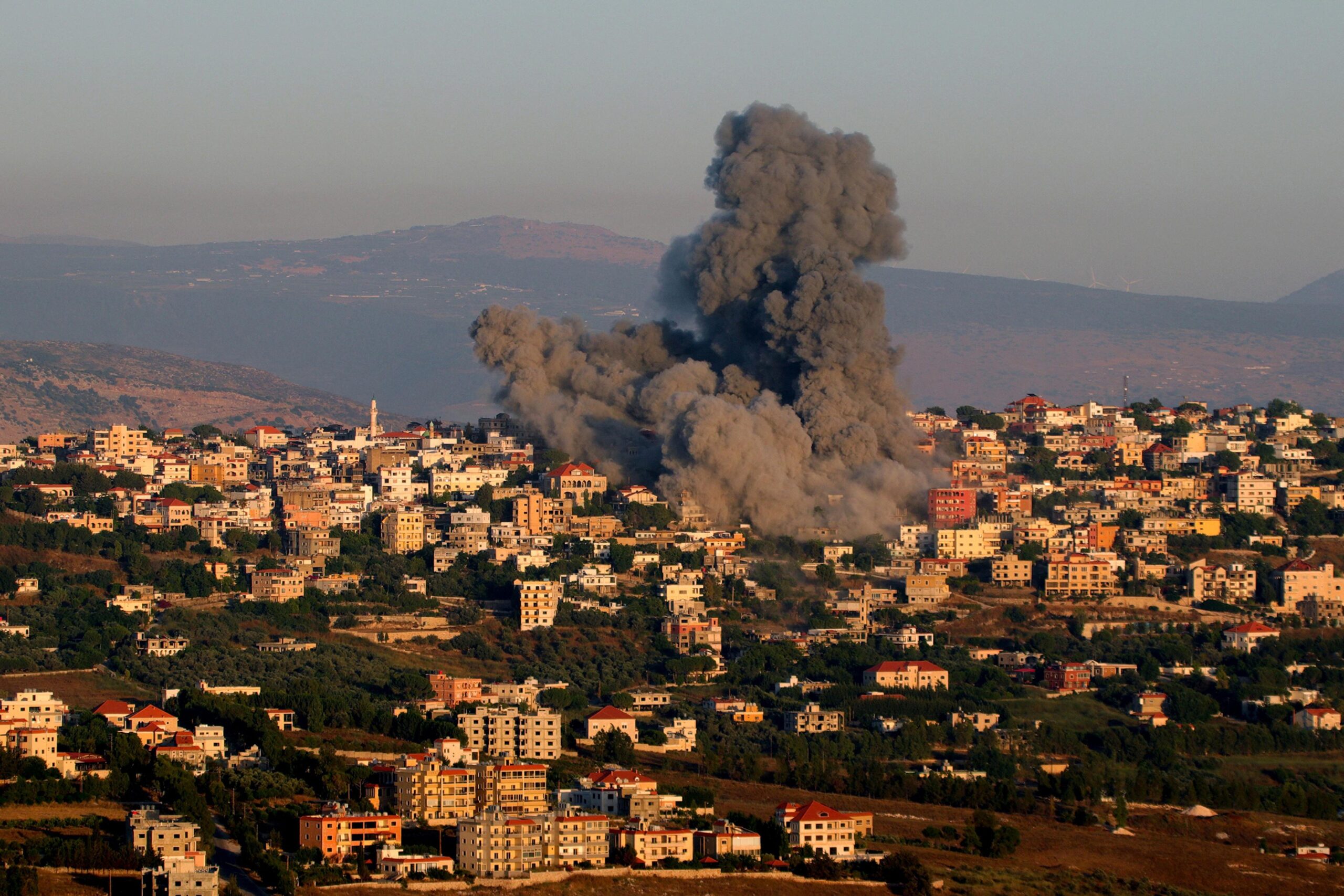 Israel e Hezbollah renovam cessar-fogo no Líbano após nova escalada de ataques